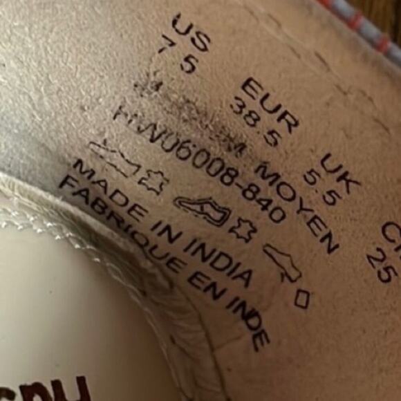 Hush Puppies Abstract Print Slip On Ballet Flats Size 7.5 Pink Comfy Travel - Picture 7 of 7